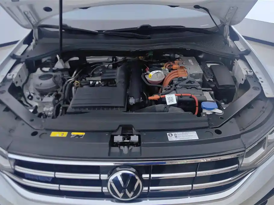 Volkswagen Tiguan L PHEV 2024 — фото 10