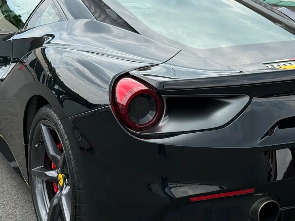 Ferrari 488 2018 — фото 8