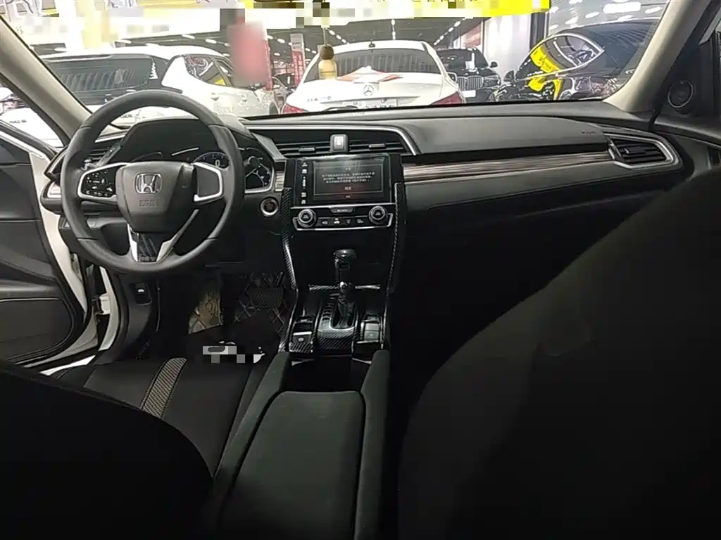 Honda Civic 2020 — фото 10