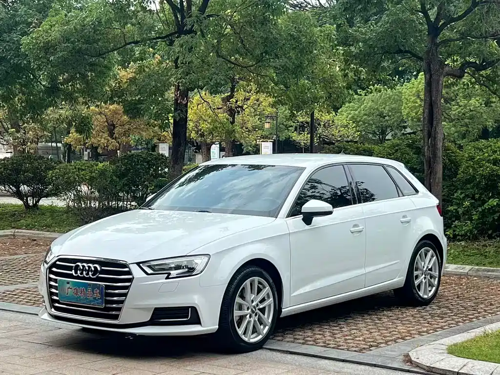 Audi A3 2020 — фото 1