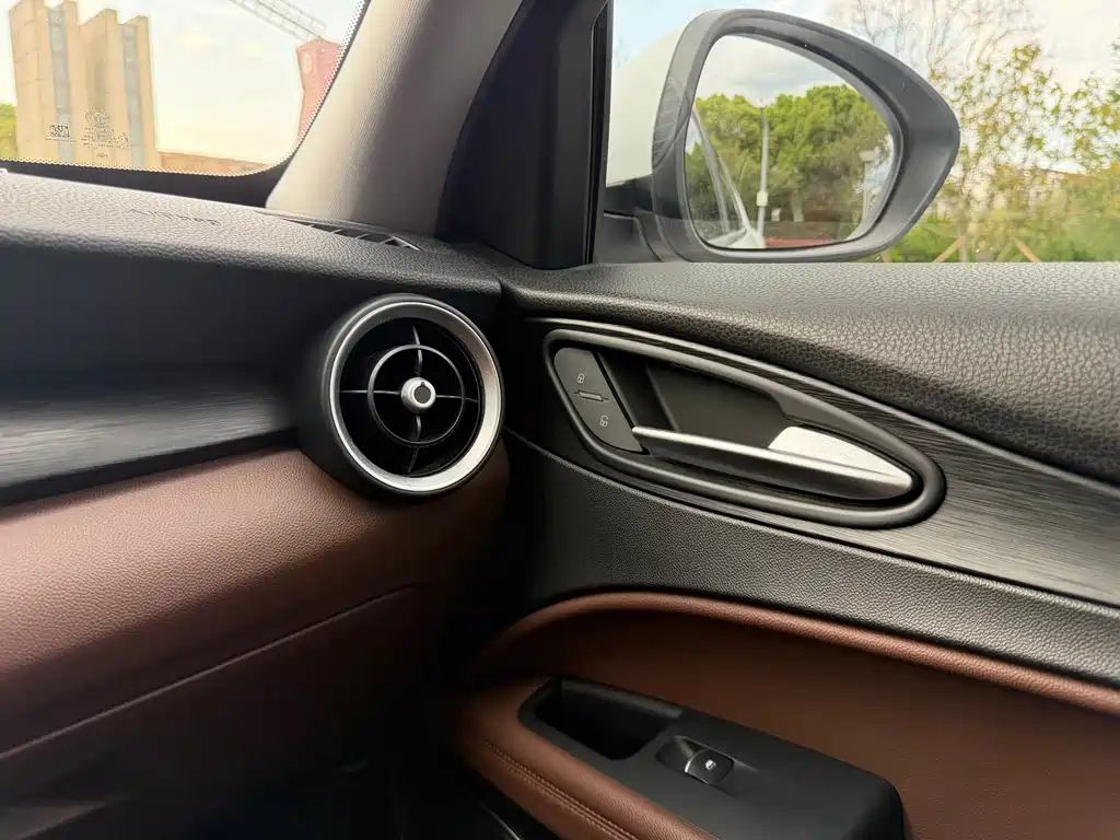 Alfa Romeo Stelvio 2019 — фото 14