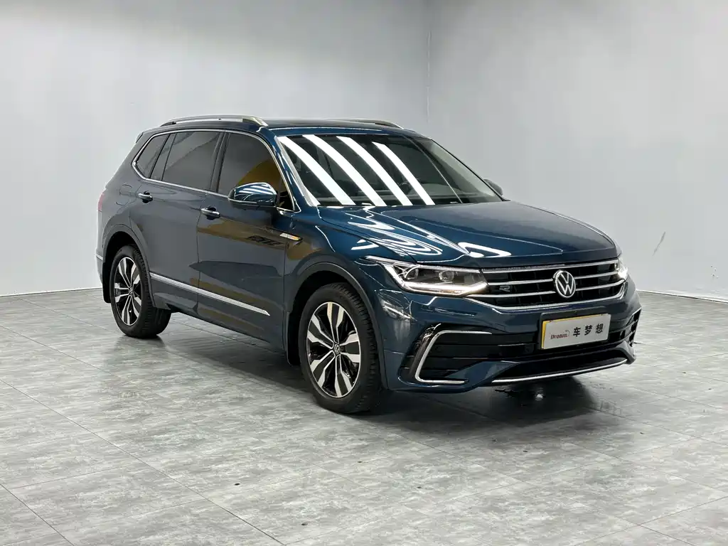 Volkswagen Tiguan L 2022 — фото 3