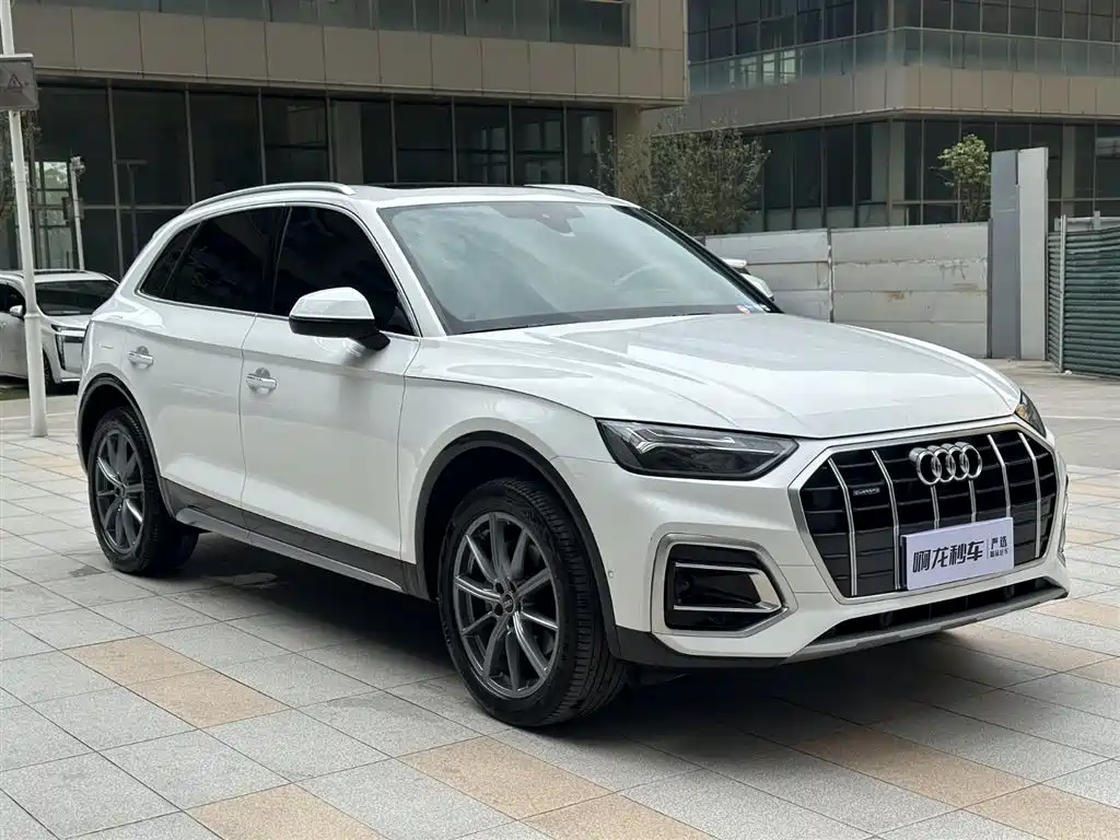 Audi Q5L 2023 — фото 11