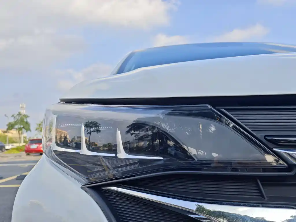 GAC Motor Trumpchi M6 2019 — фото 21