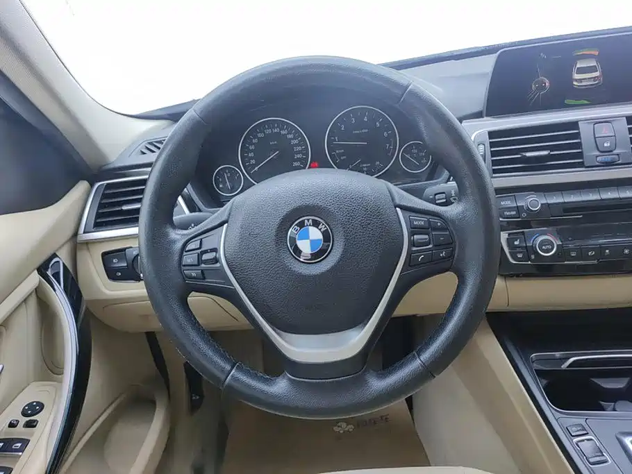 BMW 3 Series 2016 — фото 15
