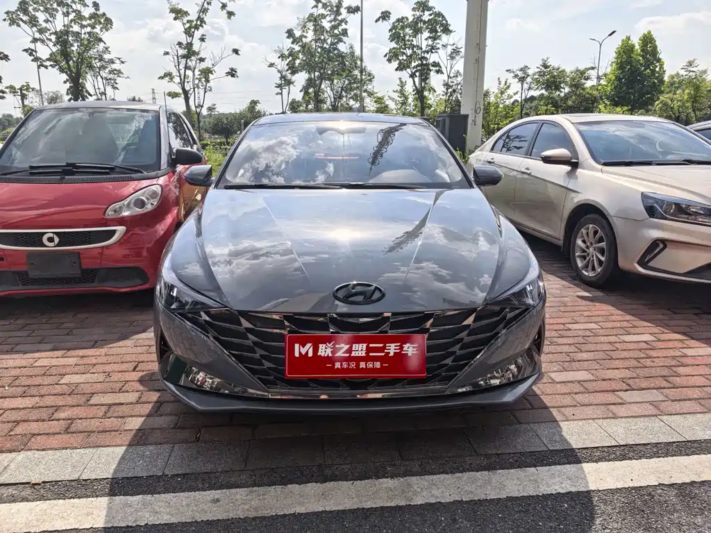 Hyundai Elantra 2023 — фото 2