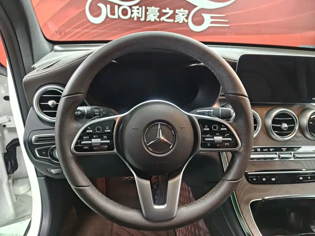 Mercedes-Benz GLC 2020 — фото 10