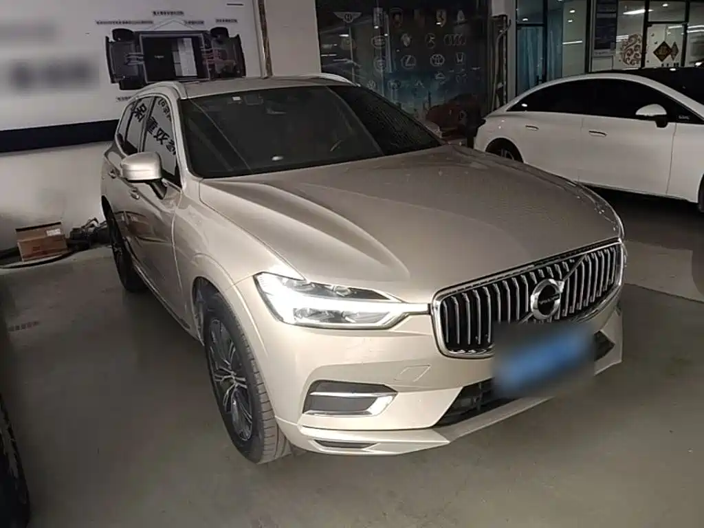 Volvo XC60 2021 — фото 4