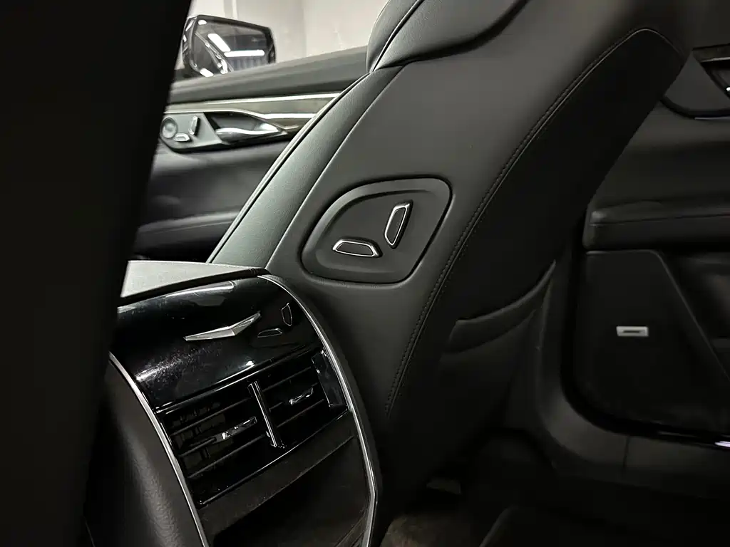 Cadillac CT6 2016 — фото 21