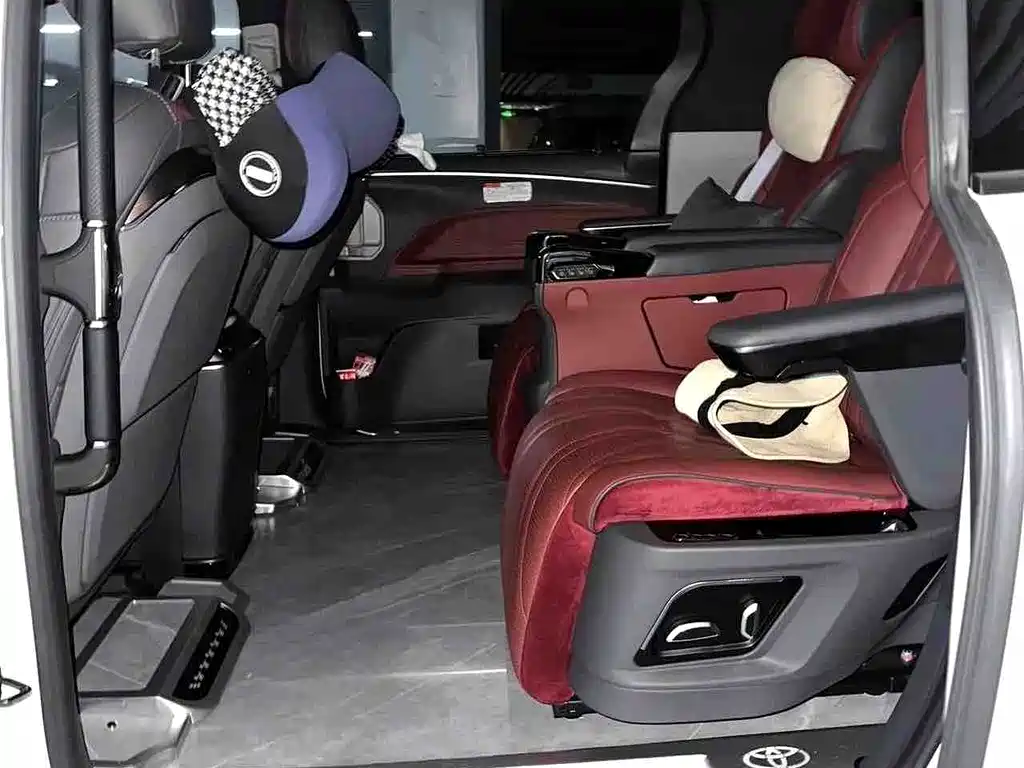 Toyota Sienna 2025 — фото 11