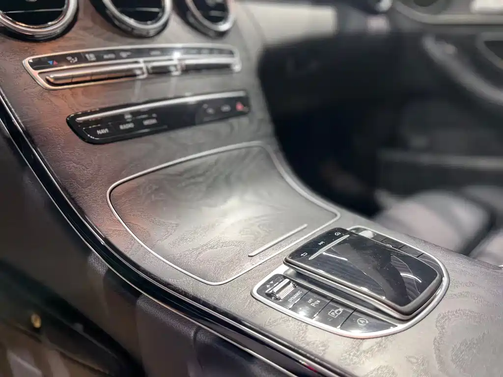Mercedes-Benz C-Class 2019 — фото 20