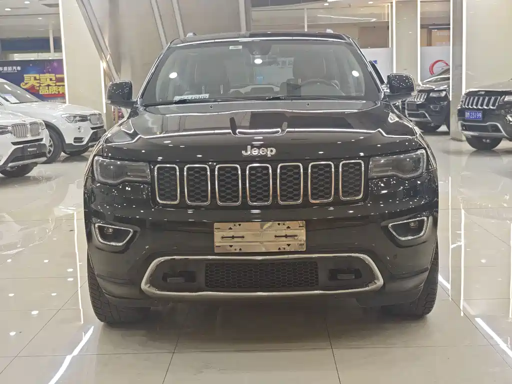 Jeep Grand Cherokee 2019 — фото 2
