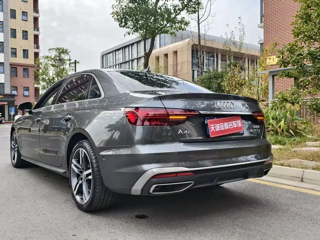 Audi A4L 2020 — фото 18