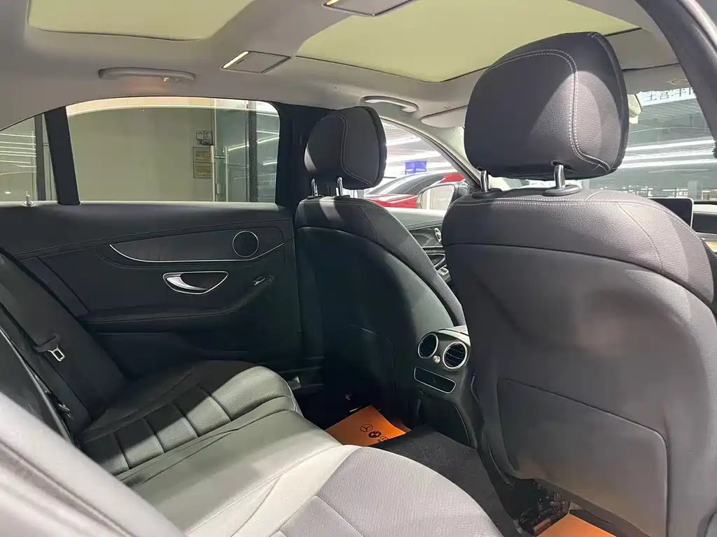 Mercedes-Benz C-Class 2019 — фото 14
