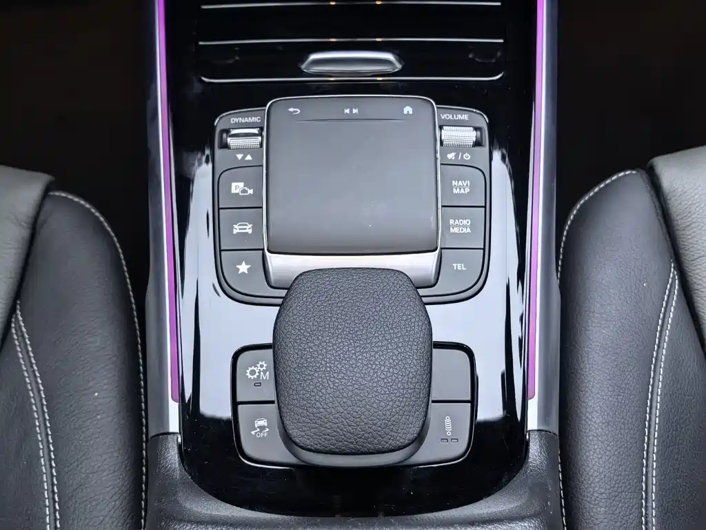 Mercedes-Benz GLB AMG 2023 — фото 10