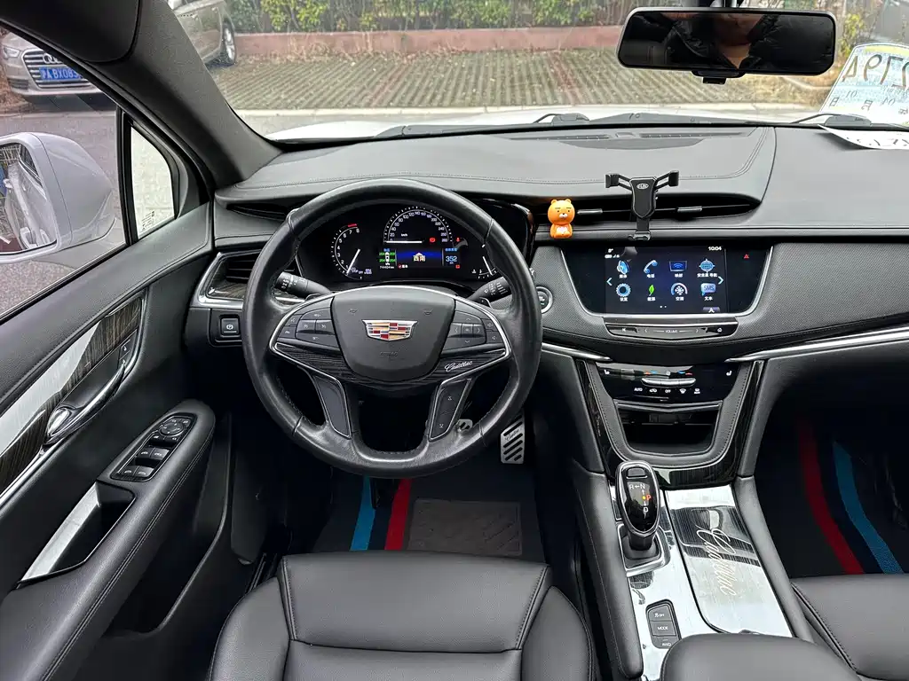 Cadillac XT5 2019 — фото 12