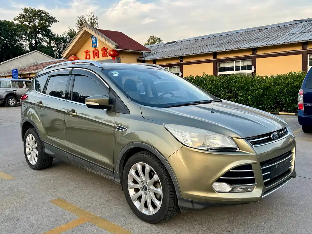 Ford Kuga 2015 — фото 3