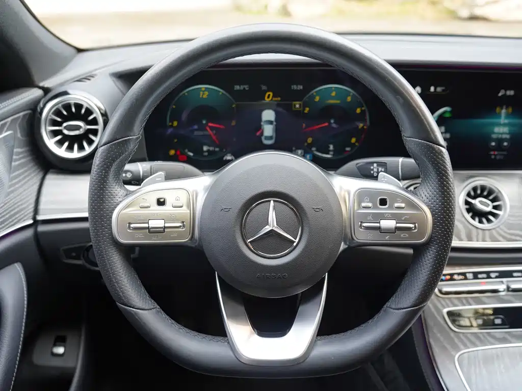 Mercedes-Benz CLS 2021 — фото 16