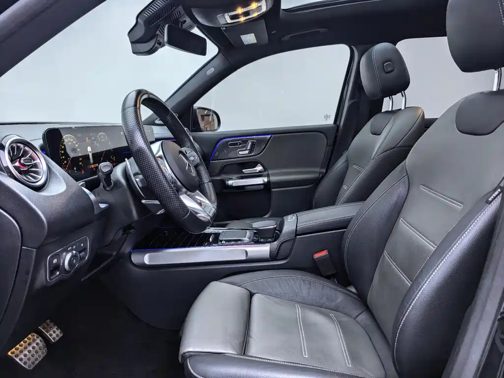 Mercedes-Benz GLB AMG 2023 — фото 9