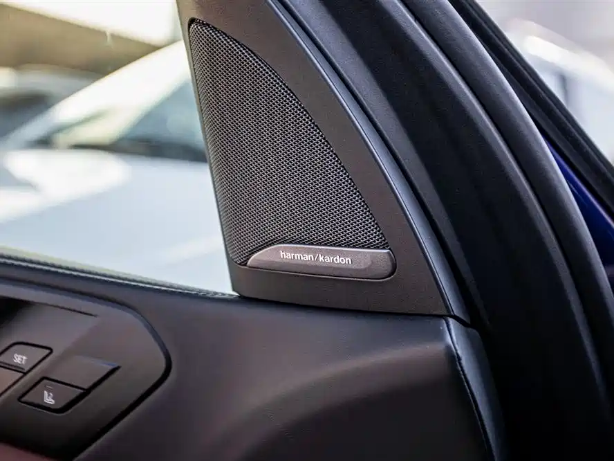 BMW X5 M 2020 — фото 17