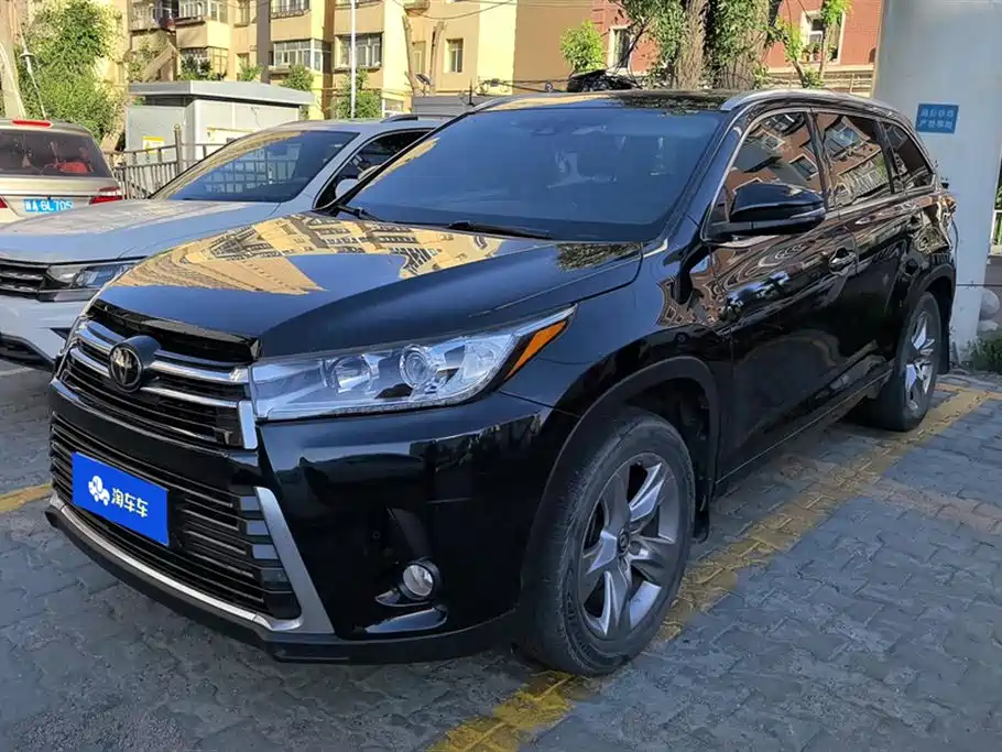 Toyota Highlander 2020 — фото 1