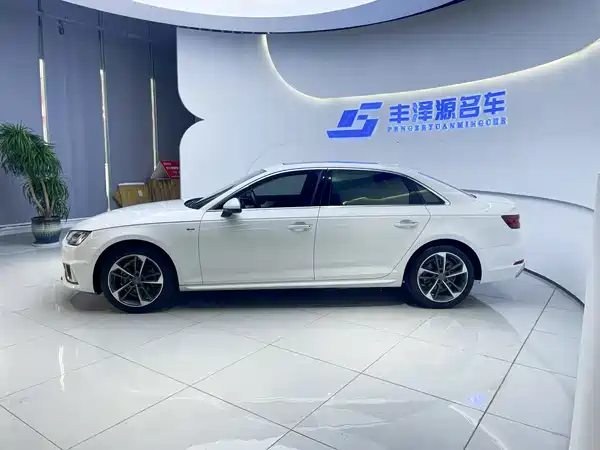 Audi A4L 2019