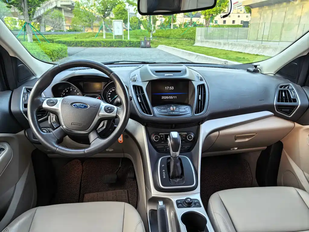 Ford Kuga 2013 — фото 4