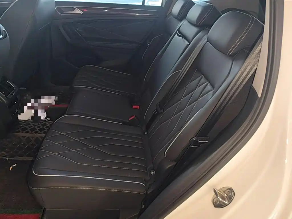 Volkswagen Tiguan L 2022 — фото 17