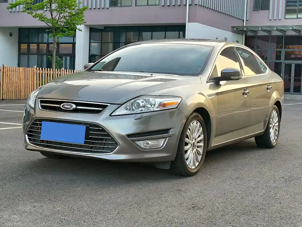 Ford Mondeo-Winning 2012 — фото 1