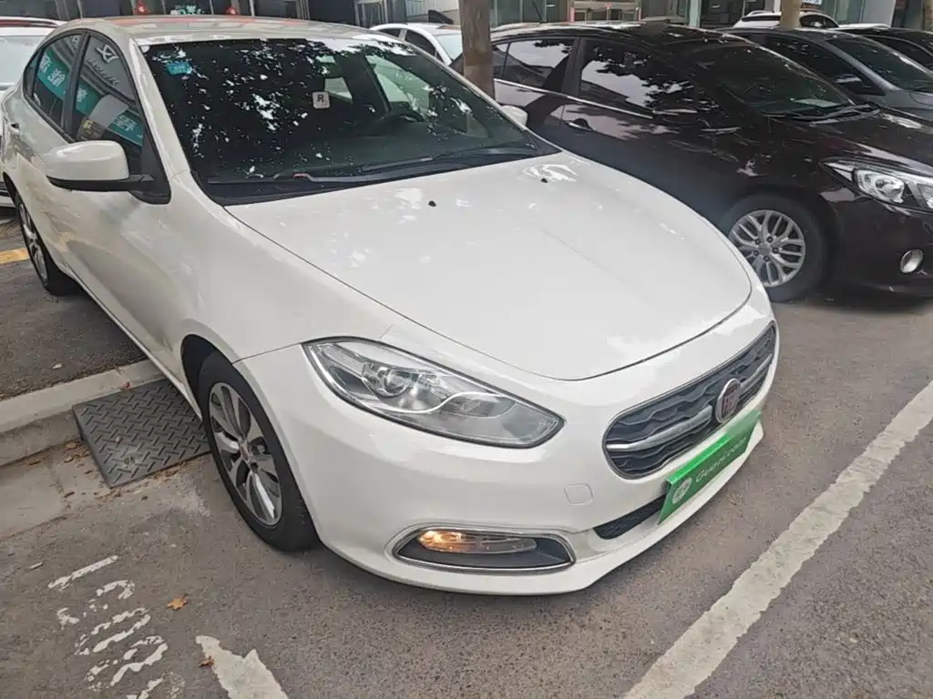 Fiat Viaggio 2015 — фото 4