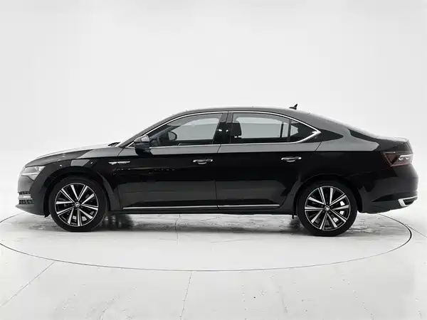 Skoda Superb 2023
