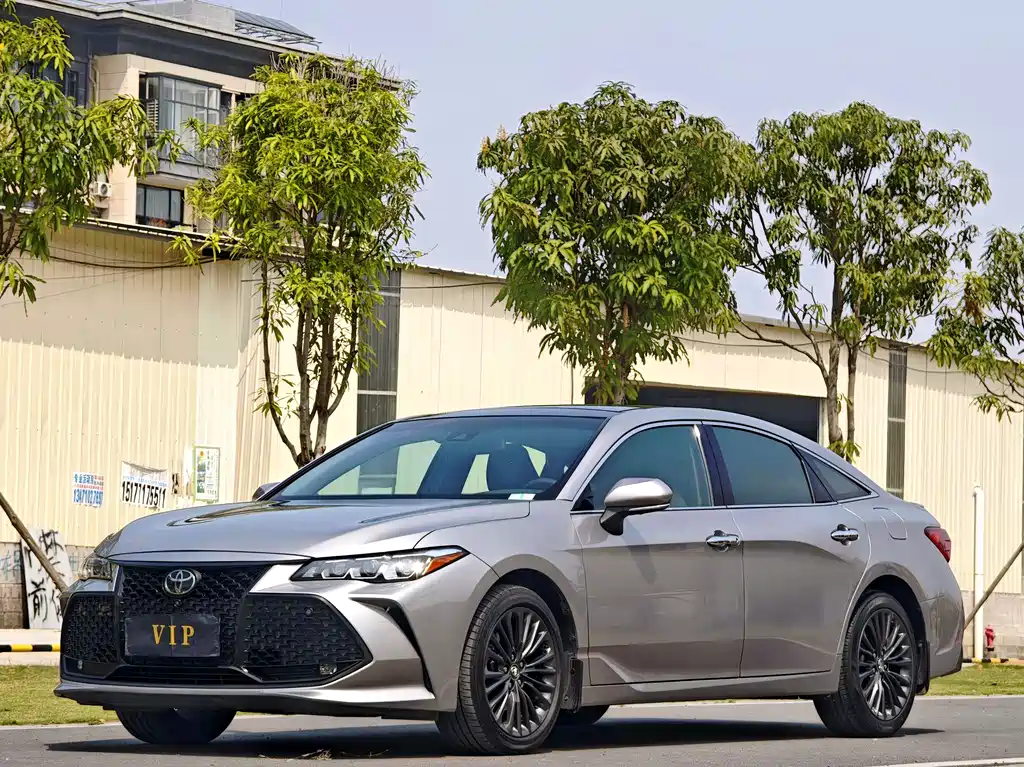 Toyota Avalon 2019 — фото 1