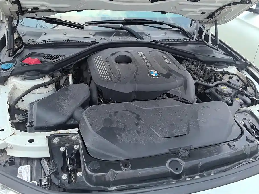 BMW 3 Series 2017 — фото 10