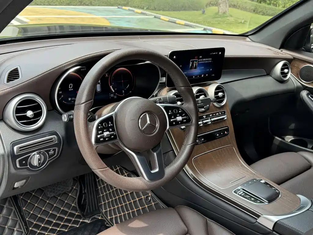 Mercedes-Benz GLC 2022 — фото 15
