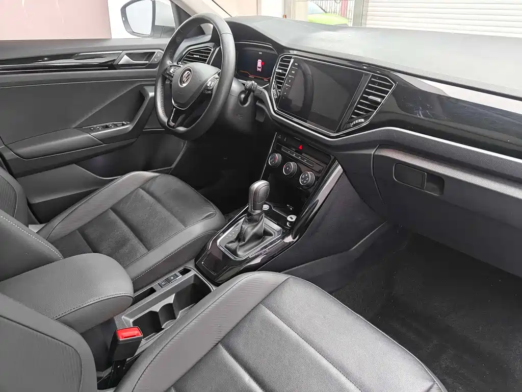 Volkswagen T-Roc 2022 — фото 14