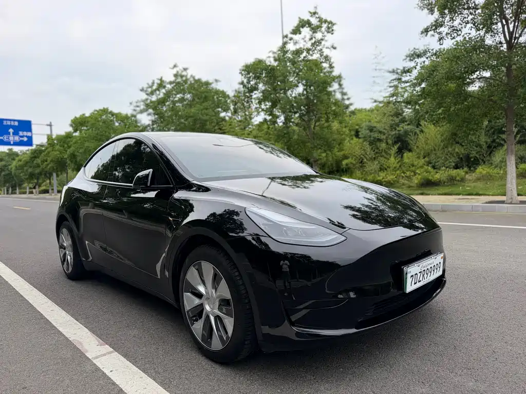 Tesla Model Y 2022 — фото 3