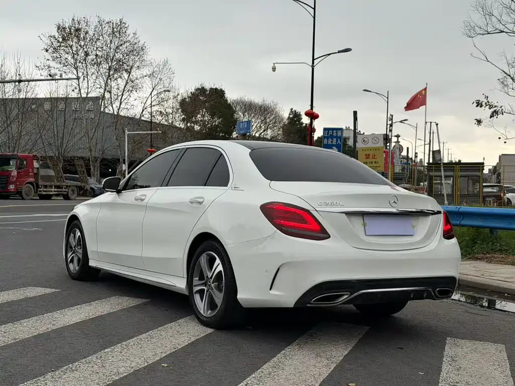 Mercedes-Benz C-Class 2019 — фото 5