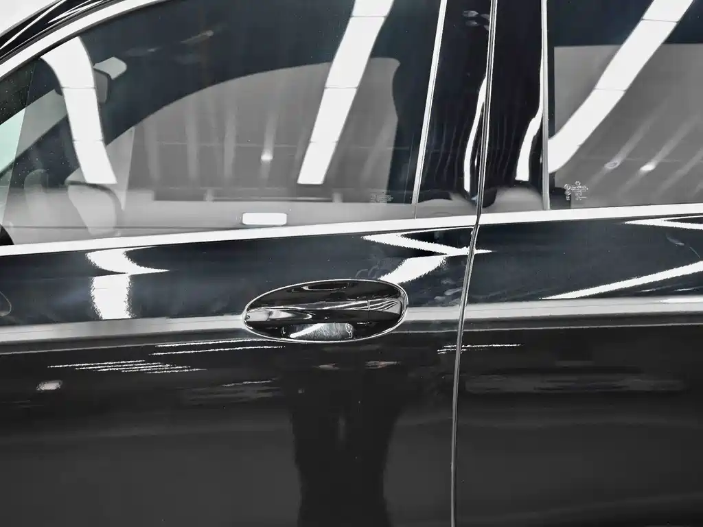 Mercedes-Benz GLB 2023 — фото 27