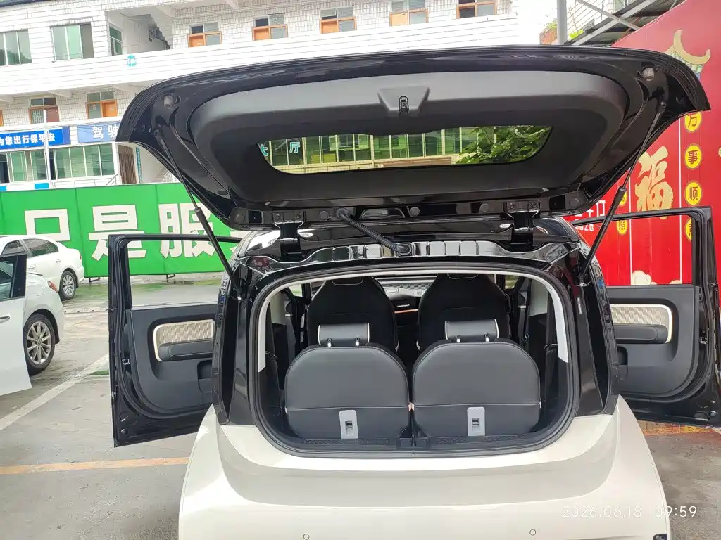 Baojun KiWi EV 2021 — фото 19