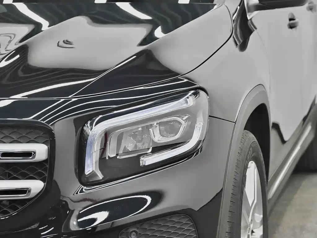 Mercedes-Benz GLB 2023 — фото 17