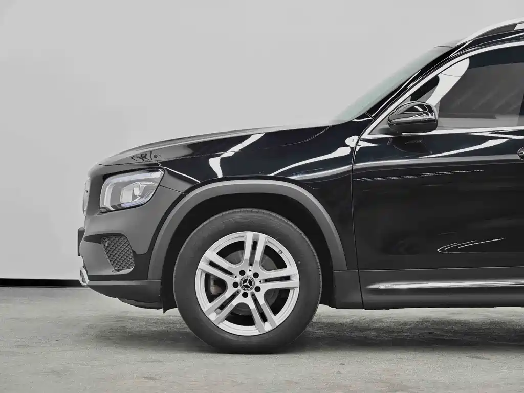 Mercedes-Benz GLB 2023 — фото 25