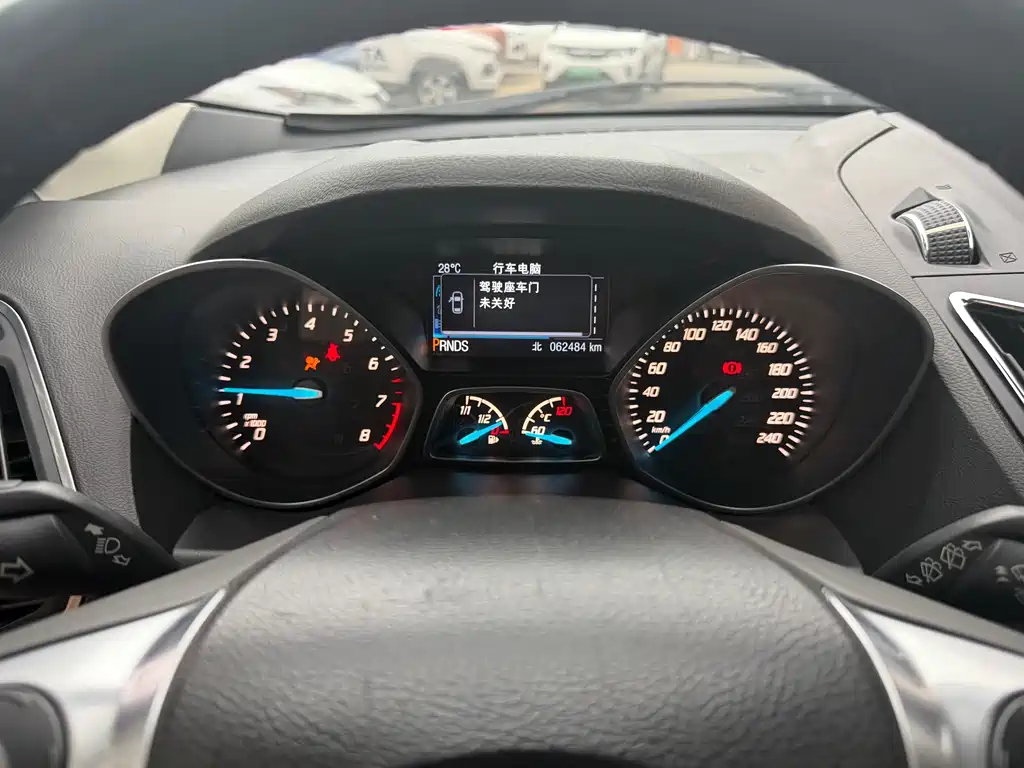 Ford Kuga 2014 — фото 12