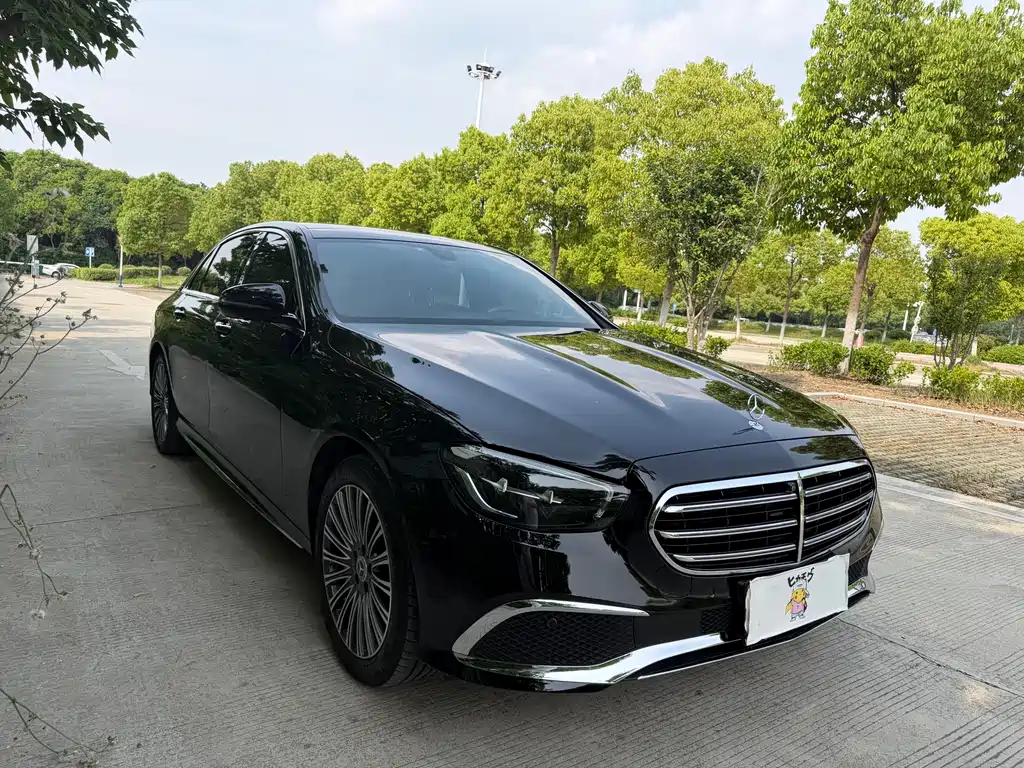 Mercedes-Benz E-Class 2023 — фото 3
