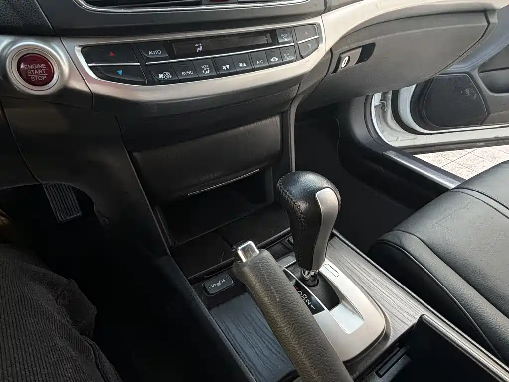 Honda Crosstour 2016 — фото 23