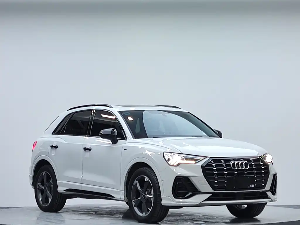 Audi Q3 2023 — фото 4