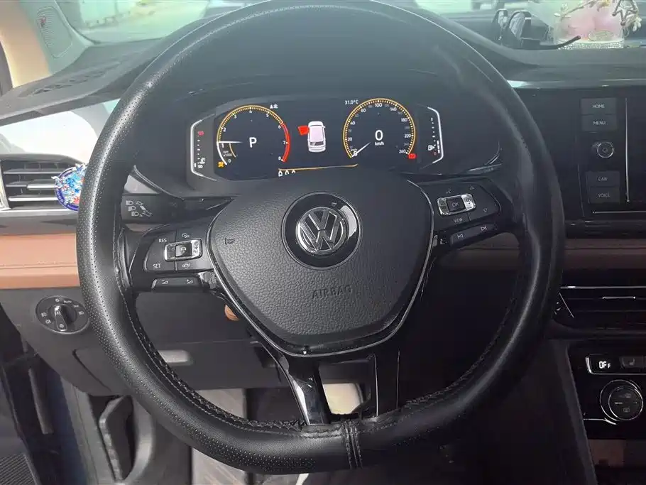 Volkswagen Tharu 2018 — фото 15
