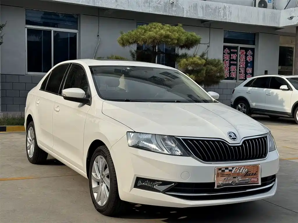Skoda Rapid 2018 — фото 2