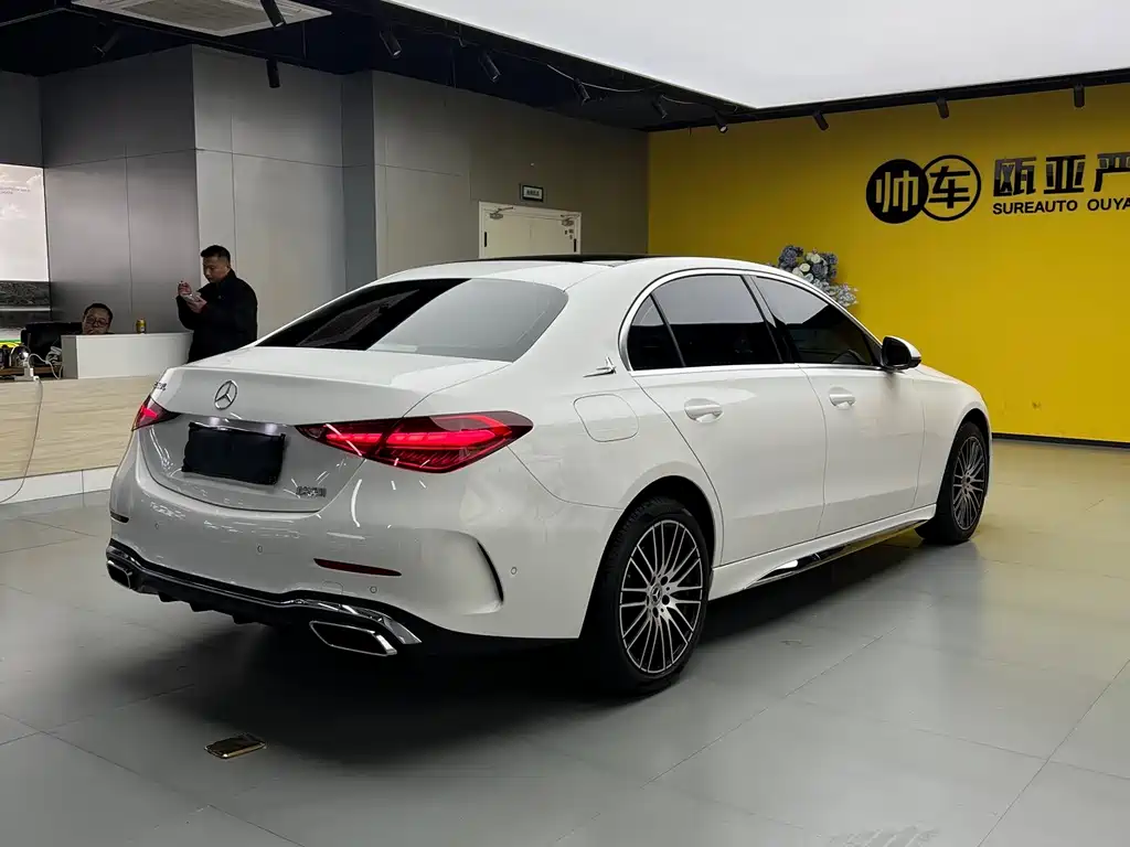 Mercedes-Benz C-Class 2025