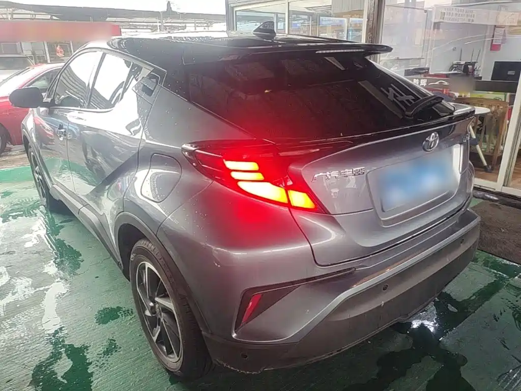 Toyota C-HR 2024 — фото 5
