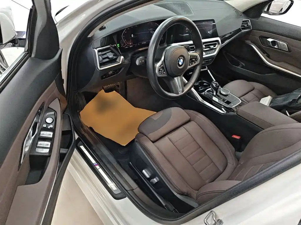 BMW 3 Series 2021 — фото 16